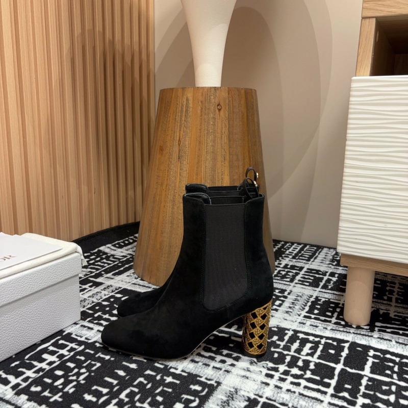 ch**an D*or boots
